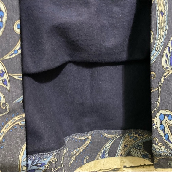 H&M Blue Paisley Print Fleece Lined Pullover Sweater - Picture 3 of 6